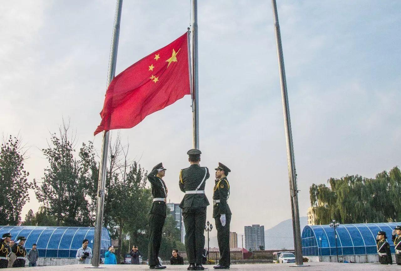 两德统一时，苏联为何不出手制止？30万驻德苏军在做什么？